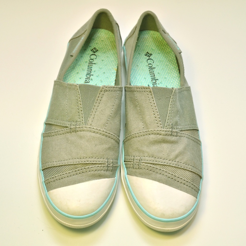 Columbia Women's slip on sneakers sz 8